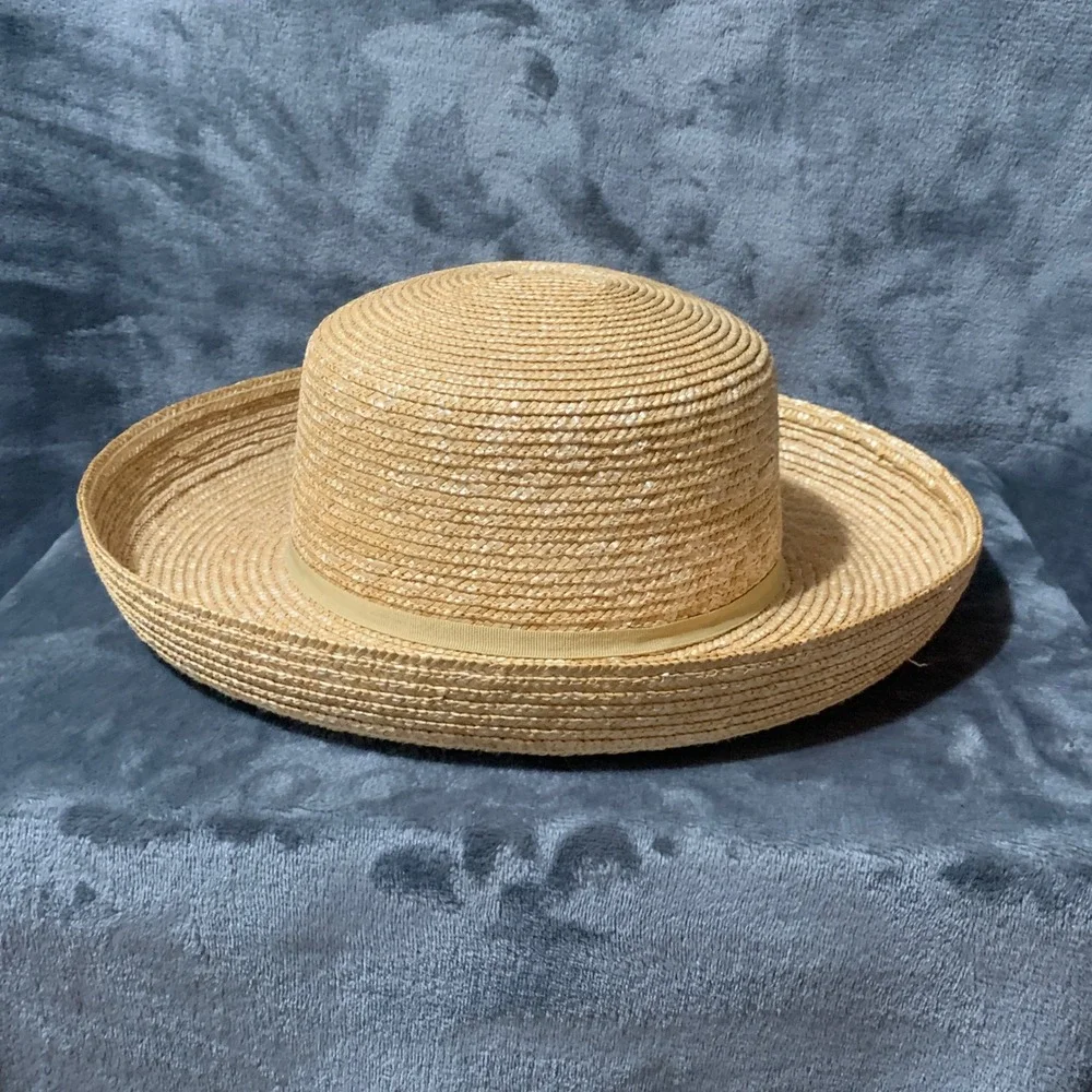 Betmar Sun Hat Womens OS Boater Natural Tan Straw Wide Upturned Brim EUC